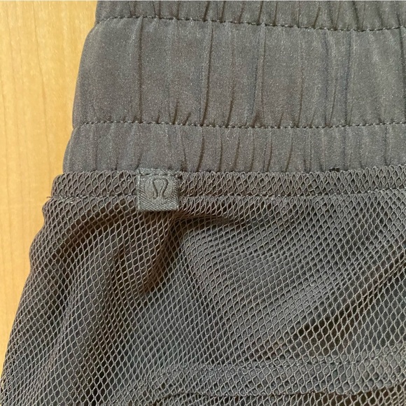 Lululemon Modern Netted Overlay Jogger in Black - Picture 9 of 16